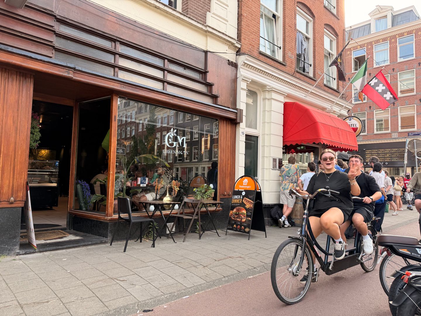 Horecazaak ter overname Amsterdam-West, Tweede Hugo de Grootstraat 17 H